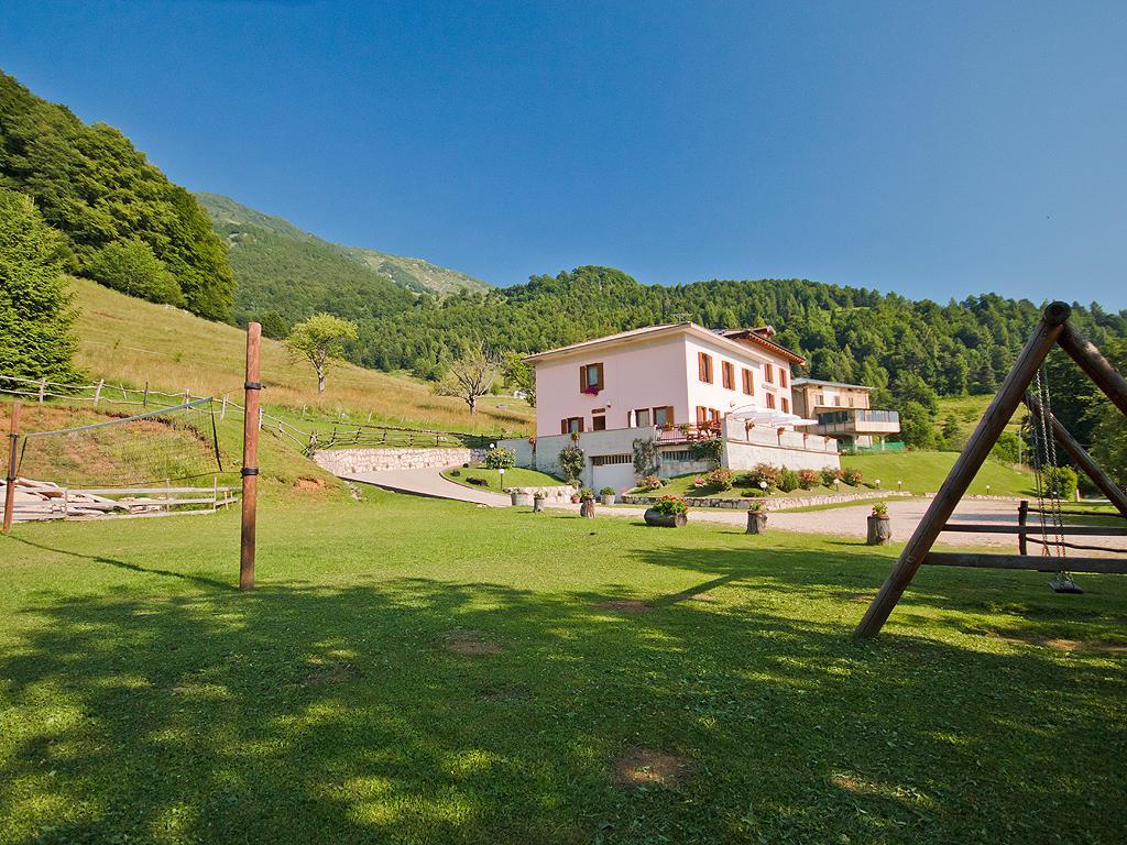 Albergo Alpino Da Tullio 阿维奥 外观 照片